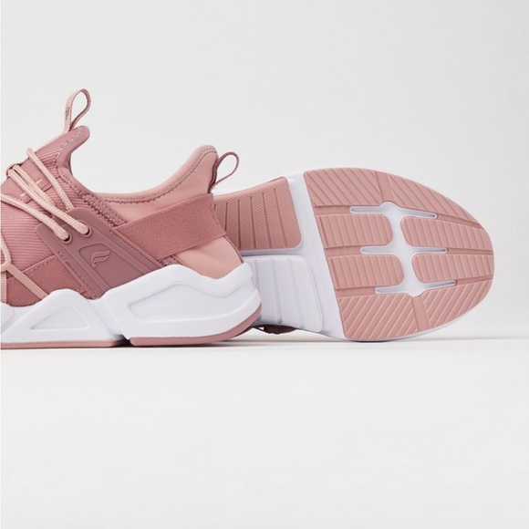 Fabletics Mariner Performance Sneaker in orchid smoke - Picture 5 of 7